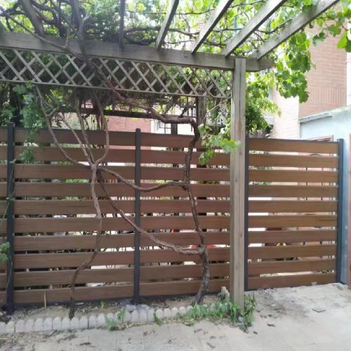 庭院木塑围栏隔栅制作完工案例.jpg