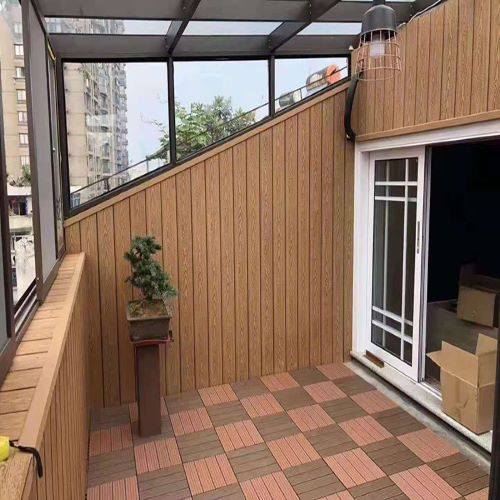 阳台木塑墙板装饰.jpg